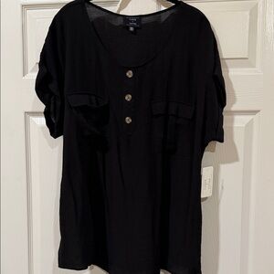 Flower and Feather Black Short-Sleeve Henley Pocket Tee